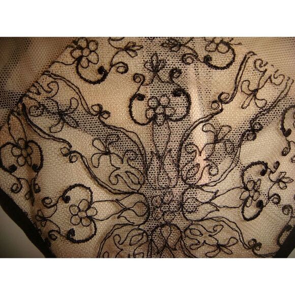 NWT Victoria's Secret 32B,32C CORSET+TEDDY+thong+BUSTIER EMBROIDERED Black Beige - Picture 3 of 15